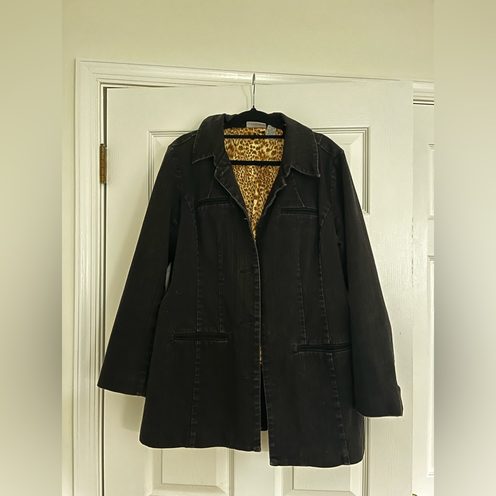 Chico's Platinum Black Denim Jack with Leopard Lining women’s size 2 NO BUTTONS
